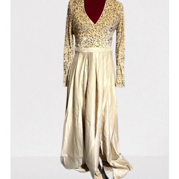 Elegant Gold Evening Gown - Picture 5 of 5